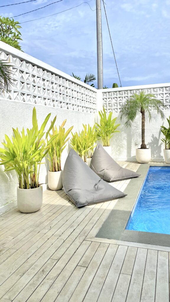 Poolside loungers, Casa Di Seseh, Bali